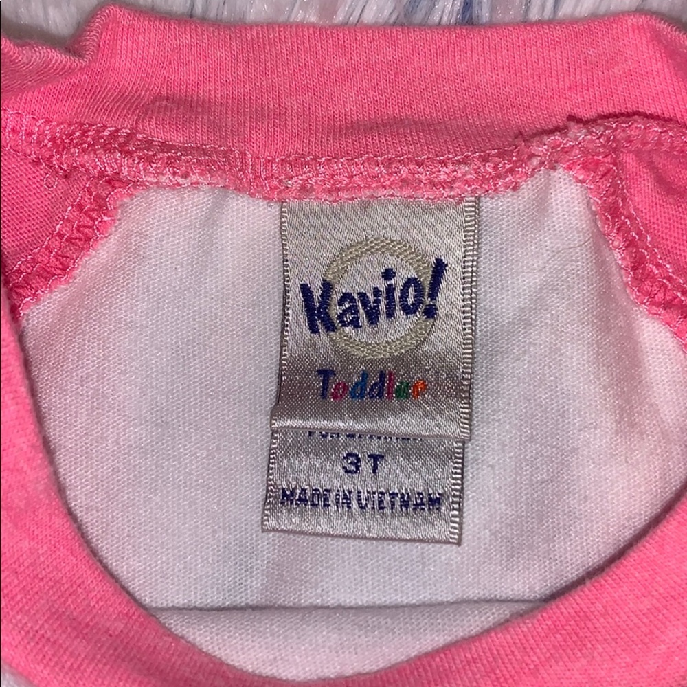 ‼️ 2/$10 Young wild and three - size 3t - Picture 4 of 4